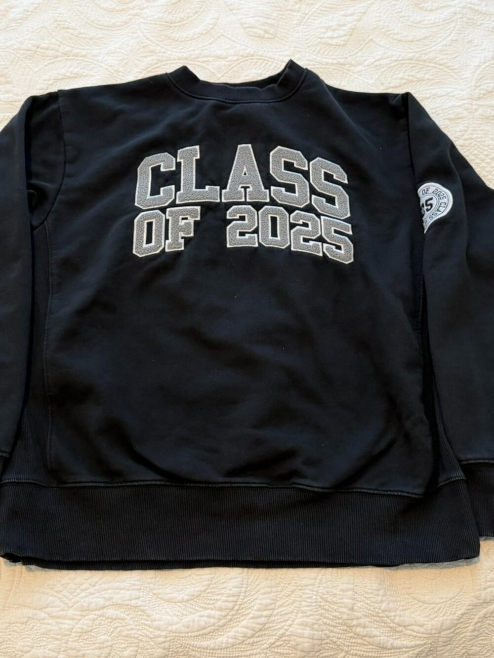 Jostens Class of 2025 Sweatshirt – Black – Size L – Embroidered Patch